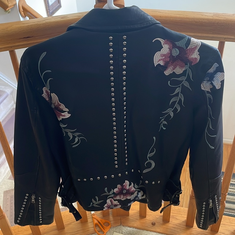 Jacket - Picture 4 of 17
